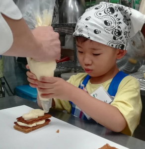年中、年長さん、小学生対象お菓子教室２０２３